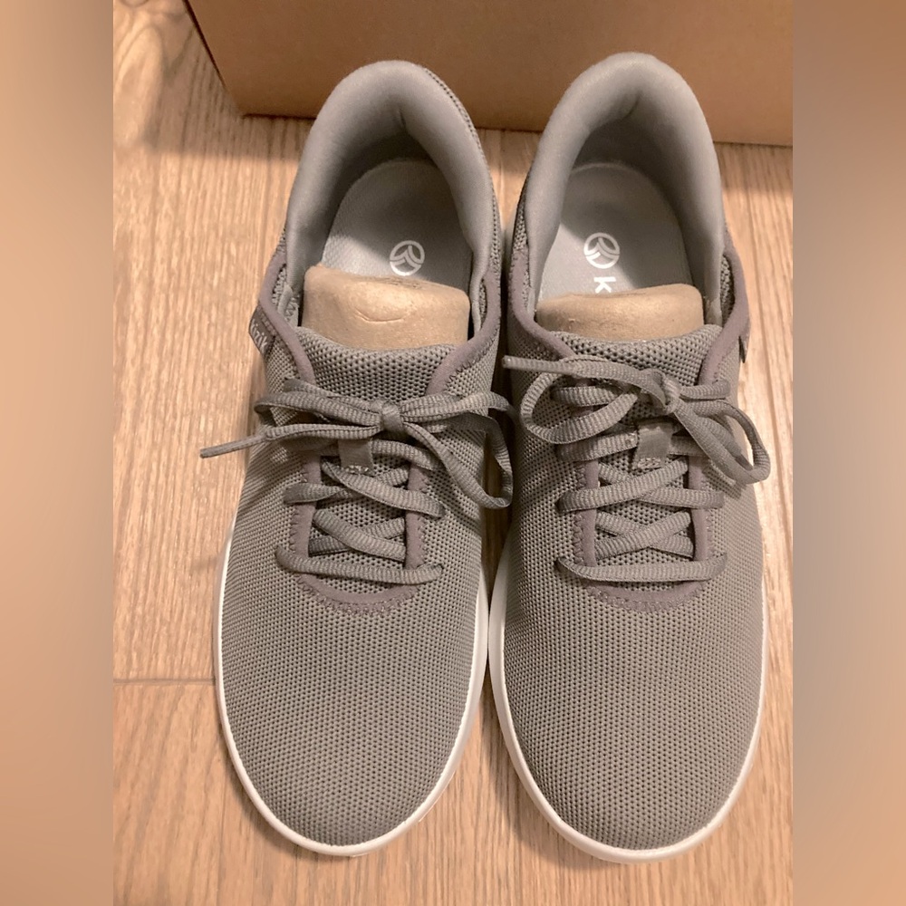 Brand new KIZIK Madrid hands-free step in shoes gray size W8/M6.5